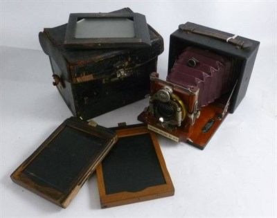 Lot 1144 - A Wizard 'Special No.9' Folding Plate Camera by The Manhattan Optical Co., New York, with black...