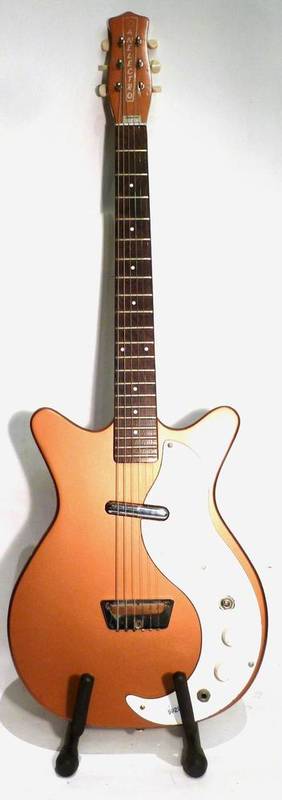 Lot 1142 - A Danelectro Single Pickup Electric Guitar, with maple neck, rosewood fretboard, ";masonite";...