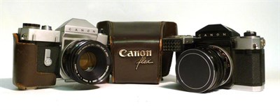 Lot 1249 - A Canon Canonflex R2000 Camera, serial number 52626, with chrome body, coupled exposure meter,...