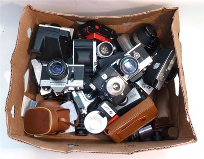 Lot 1265 - A Collection of Cameras and Accessories, including  Yashica Flash-o-Set, Voightlander Perkeo,...