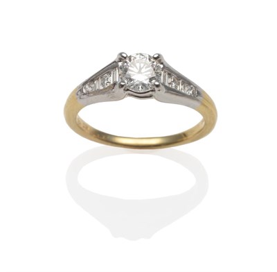 Lot 325 - An 18 Carat Gold Diamond Ring, a round brilliant cut diamond in a white claw setting, with...