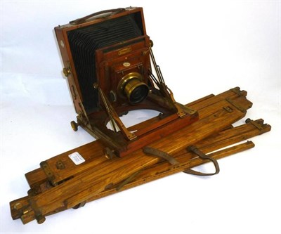 Lot 1253 - A Houghton 'Victo' Mahogany and Brass Triple Extension Folding Field Camera, plate size 4 1/in by 6