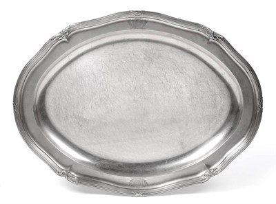 Lot 404 - A George III Silver Meat Plate of Very Good Gauge, Paul Storr, London 1808, shaped oval with a...