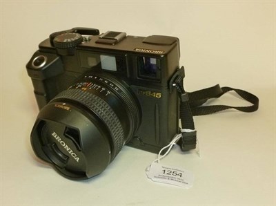 Lot 1254 - A Bronica RF645 Medium Format Rangefinder Camera, serial number 1002463, with Zenzanon  f4/65mm...