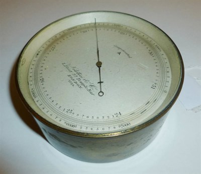 Lot 1003 - A Compensated Barometer by Newton & Co., 3 Fleet Street, Temple Bar, London, serial number...