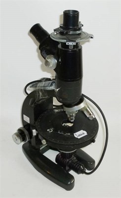 Lot 1030 - A Vickers M74 Geological Microscope, serial number M70/1/330, with grey enamelled finish, Dick...