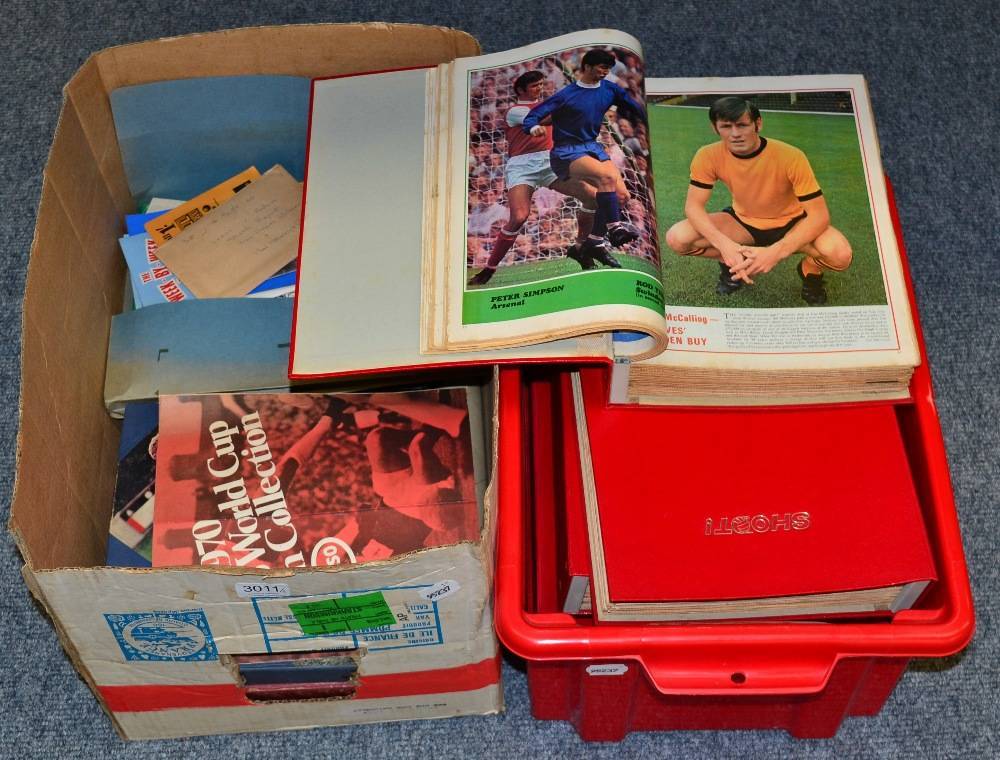 Lot 3011 - Leeds United Scraps including various newspaper cuttings in various albums, assorted booklets...