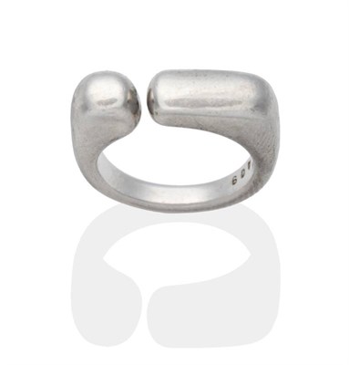 Lot 2021 - A Georg Jensen Ring, Designed by Agnete Dinesen, model number 409, with a split bar top, finger...