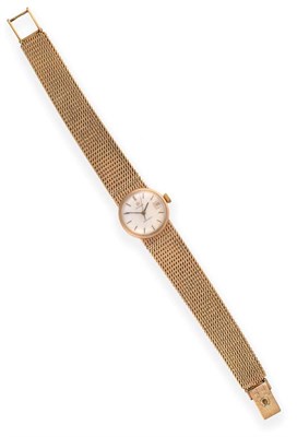 Lot 2192 - A Lady's 9ct Gold Automatic Calendar Centre Seconds Wristwatch, signed Omega, 1978, (calibre...