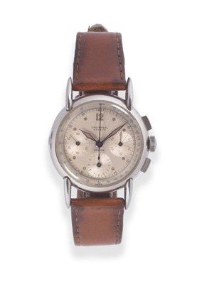 Lot 179 - A Stainless Steel Chronograph Wristwatch, signed Universal, Geneve, model: Compax, circa 1950,...
