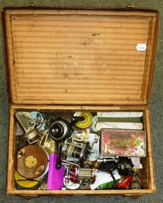 Lot 303 - Mixed Tackle, including an alloy and wood reel with brass star back, boxed Penn reel, ABU 508 reel