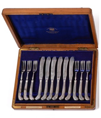 Lot 454 - A George V Twelve Place Setting of Silver Fish Knives and Forks, Goldsmiths & Silversmiths Co...