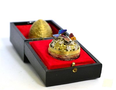 Lot 566 - Stuart Devlin (b.1931): A Silver-Gilt and Enamel Surprise Easter Egg, London 1975, ovoid form,...