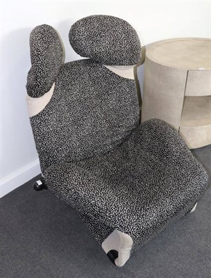 Lot 3157 - Toshiyuki Kita (b.1942) for Cassina: 'Wink' Chair, designed 1986, light grey, with black and...