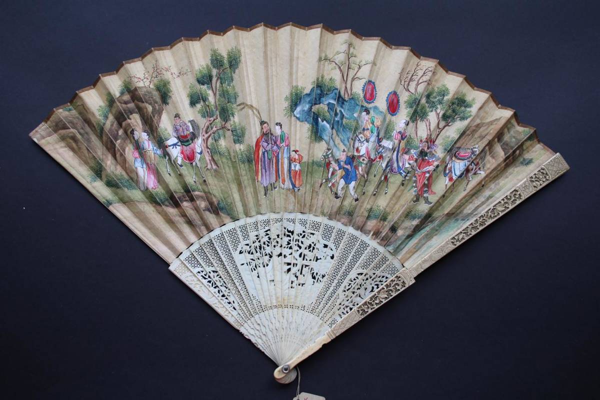 Lot 291 - An Early 18th Century Carved and Pierced Ivory Fan, the guards with three panels, alternating...