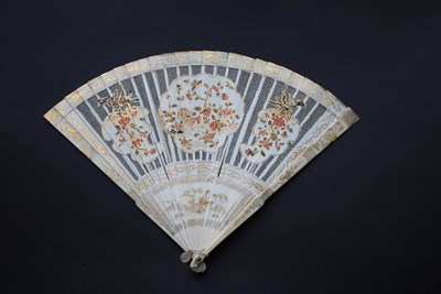 Lot 399 - An Early 18th Century Chinese Ivory Brisé Fan, possibly Kangxi, with painted decoration in the...