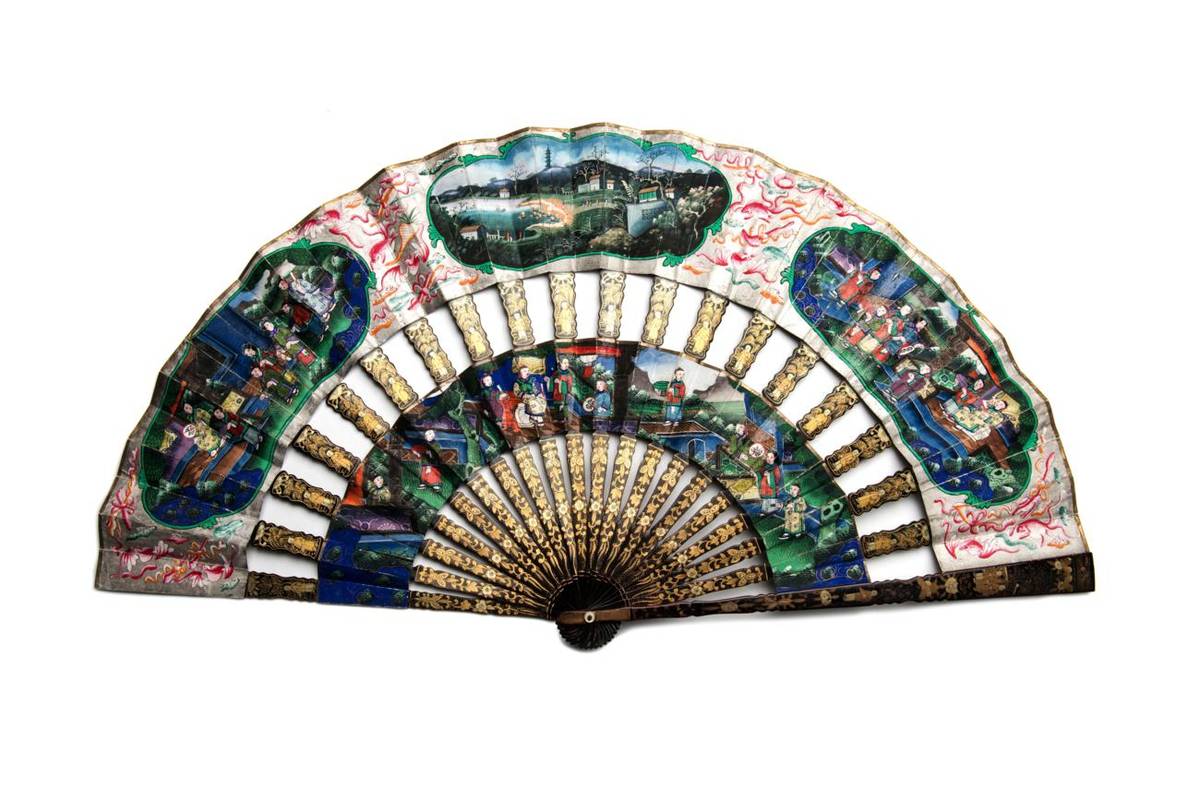 Lot 408 - A 19th Century Fine and Large Chinese Cabriolet Fan, Qing Dynasty, double paper sticks on a...