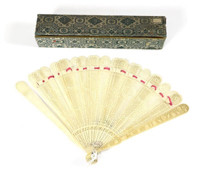 Lot 183 - Frozen Lace: A Small Early 19th century Chinese Carved and Pierced Ivory Fan, Qing Dynasty,...