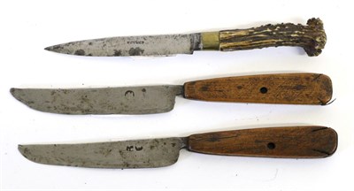 Lot 30 - Two 19th Century North American Indian Scalping Knives, each with 10cm straight back steel...