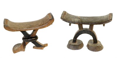 Lot 129 - A Late 19th/Early 20th Century Shona Wood Headrest, Zimbabwe, the rectangular head support...