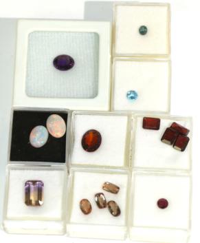 Lot 3000 - A Quantity of Loose Gem Stones, including an alexandrite, an amethyst, an ametrine, a ruby, a...