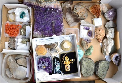 Lot 3017 - A Tray of Miscellaneous, including mineral specimens and objects/jewellery constructed from natural