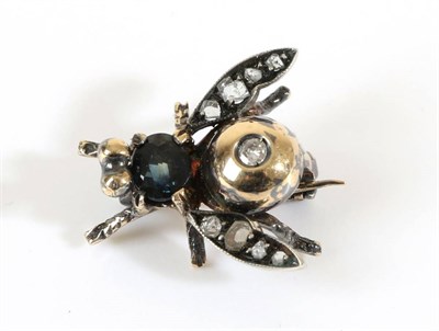 Lot 674 - A Diamond and Zircon Fly Brooch, a domed abdomen inset with an eight-cut diamond, with rose cut...