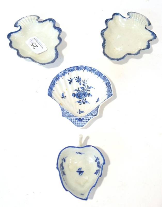 Lot 25 - A Derby Porcelain Shell Shaped Pickle Dish, circa 1775, painted in underglaze blue with flower...