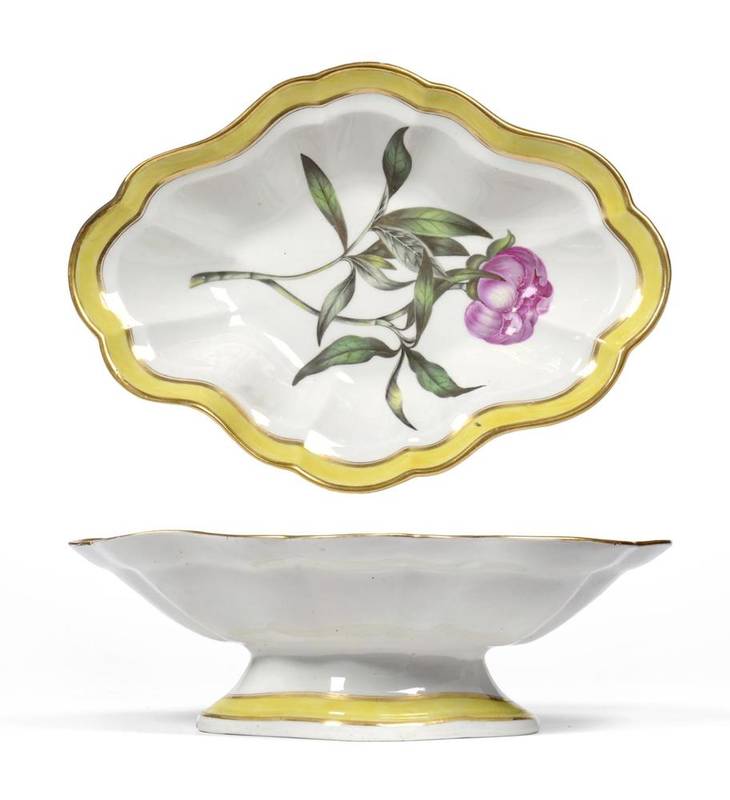 Lot 51 - A Chamberlains Worcester Porcelain Pedestal Dish, circa 1800, of fluted oval form painted with...