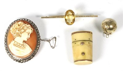 Lot 152 - A George III gold mounted ivory etui; a bar brooch stamped 9ct; a Masonic ball, probably silver...