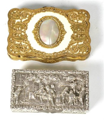 Lot 158 - A Spanish silver snuff or tobacco box of Dutch style, decorated in relief with figures outside of a