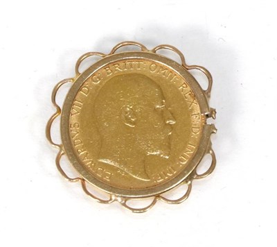 Lot 267 - An Edward VII 1909 half sovereign, in a frame