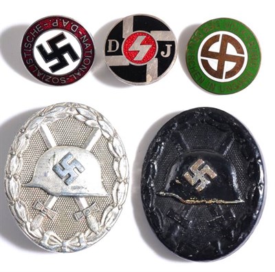 Lot 226 - A German Third Reich Wound Badge, Silver Class, the flat back with maker's number 65 and with...