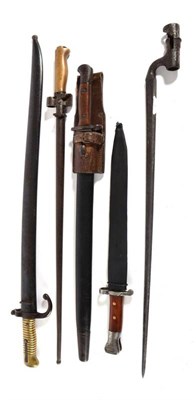 Lot 297 - A French Model 1866 Chassepot Yataghan Sword Bayonet, with St Etienne blade, the crossguard and...