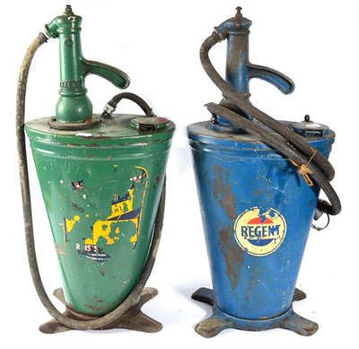 Lot 1137 - A Vintage Baelz Industrial Oil Pump Dispenser, painted green, with pivoting handle and rubber hose