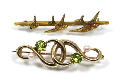 Lot 67 - A 9 carat gold peridot and seed pearl brooch, two round cut green zircon and two cultured pearls to