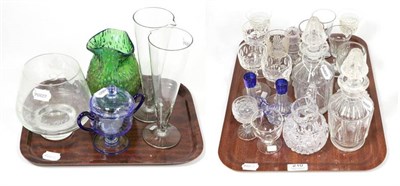 Lot 210 - A quantity of assorted 19th century and later glass (on two trays)
