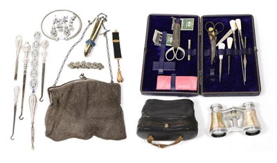 Lot 265 - 925 standard mesh evening purse (a.f.), 9 carat gold cigar cutter, two silver mounted button hooks