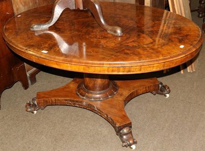 Lot 1302 - A Victorian walnut oval loo table on central pillar support