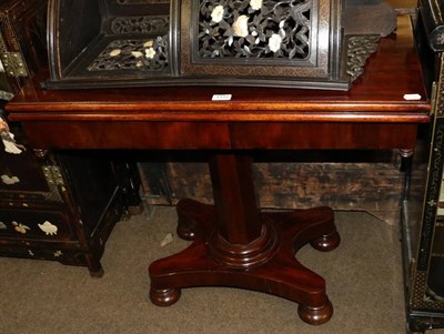 Lot 1312 - A William IV tilt top tea table