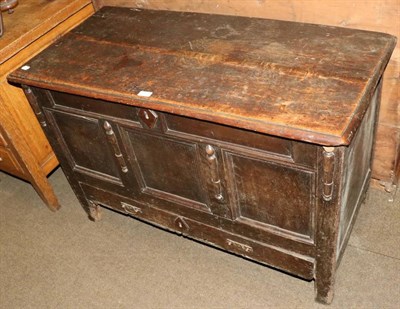 Lot 1377 - A 19th century oak mule chest