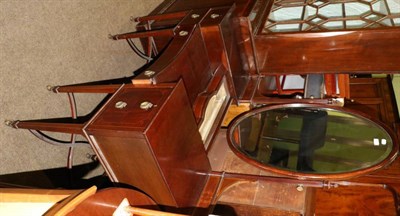 Lot 1381 - A dressing table