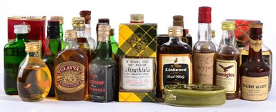 Lot 2328 - Miniature bottles (30) of whisky to include Strathisla 8 YO 70o