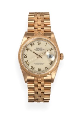 Lot 259 - An 18ct Gold Automatic Calendar Centre Seconds Wristwatch, signed Rolex, Oyster Perpetual,...