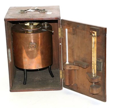 Lot 1094 - Townson & Mercer (London) flash point tester copper, stamped VR 1897, ER 1910 and GvR 1927 with...