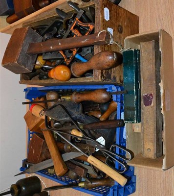 Lot 1190 - Various Woodworking Tools a mixed lot including a mallet, callipers, screw drivers, hand...