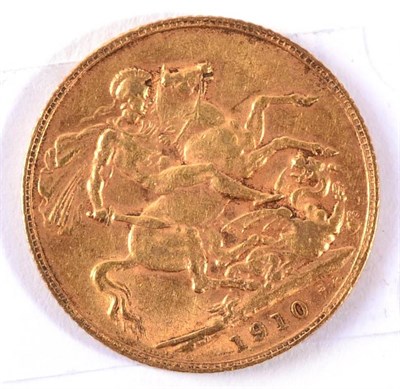 Lot 210 - A 1910 gold sovereign