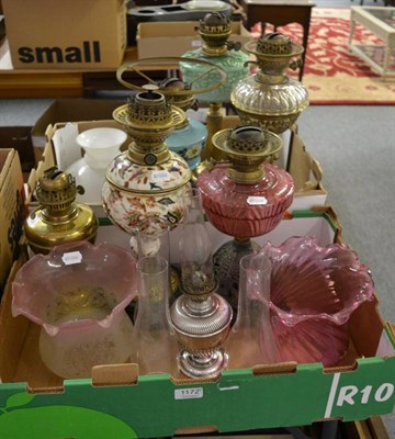 Lot 1172 - A collection of assorted oil lamps (two boxes)