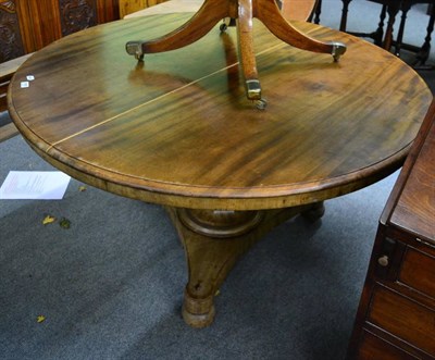 Lot 1406 - A 19th century mahogany tilt top breakfast table