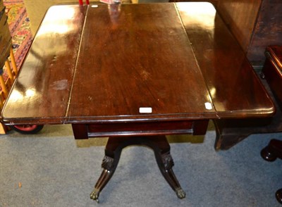 Lot 1439 - An early 19th century mahogany pedestal Pembroke table, 91cm wide